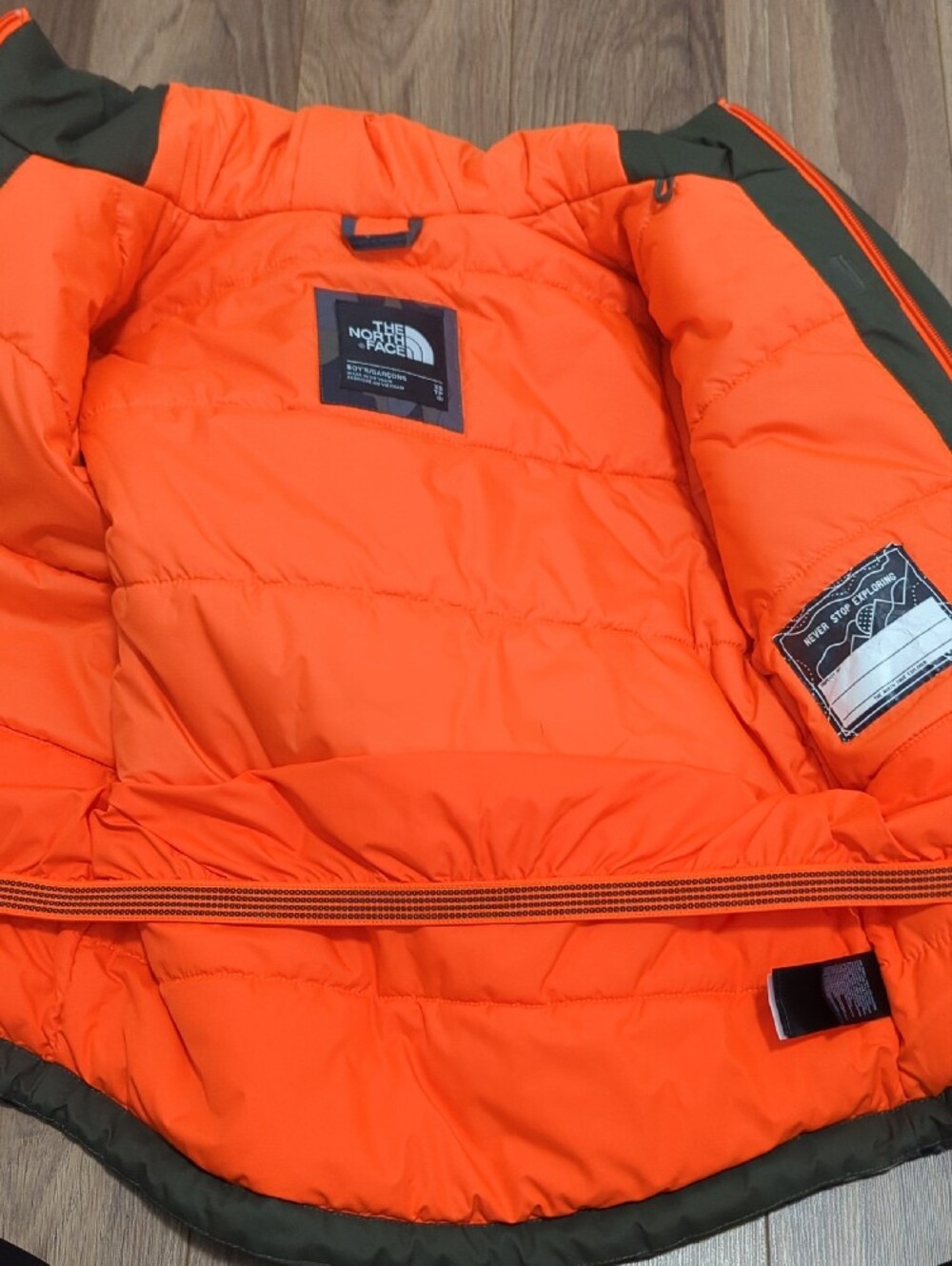 The North Face Kids Camo Green & Orange Hooded Jacket - Picture 4 of 4